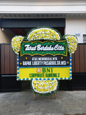 Papan Bunga Duka di Karang Anyar