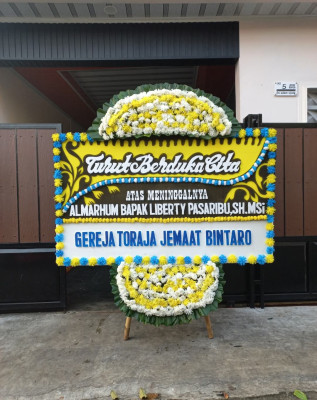 Papan Bunga Duka di Karang Anyar