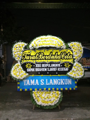 Papan Bunga Duka di Karang Anyar